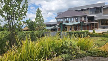 olempiaus gardens hotel