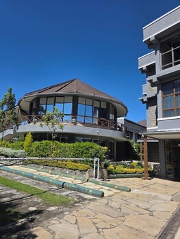 olempiaus gardens hotel