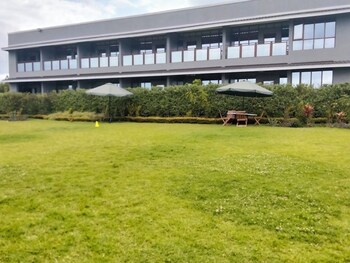 olempiaus gardens hotel