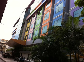 palette walking street pattaya