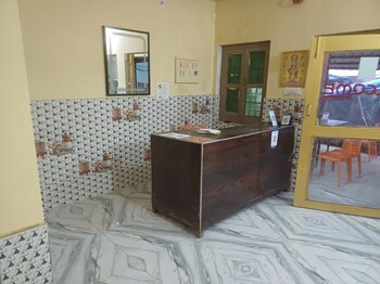 Hotel Ganga Shree,,2 star