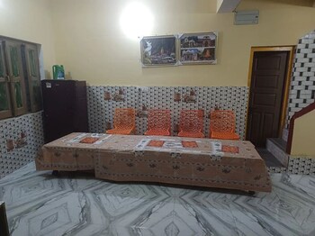 Hotel Ganga Shree,,2 star