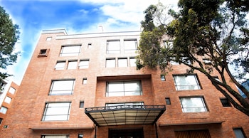 cora 96 street apartments