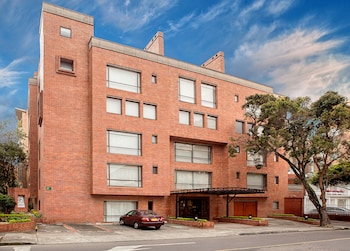 cora 96 street apartments