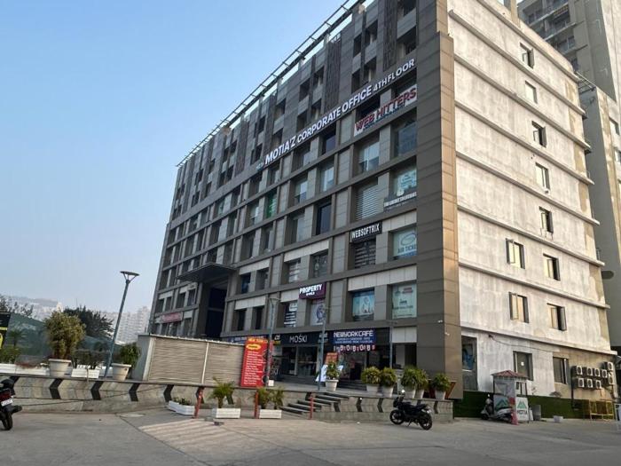 spacious 1bhk for 6 guests king and sofa beds zirakpur chandigarh mohali tricity