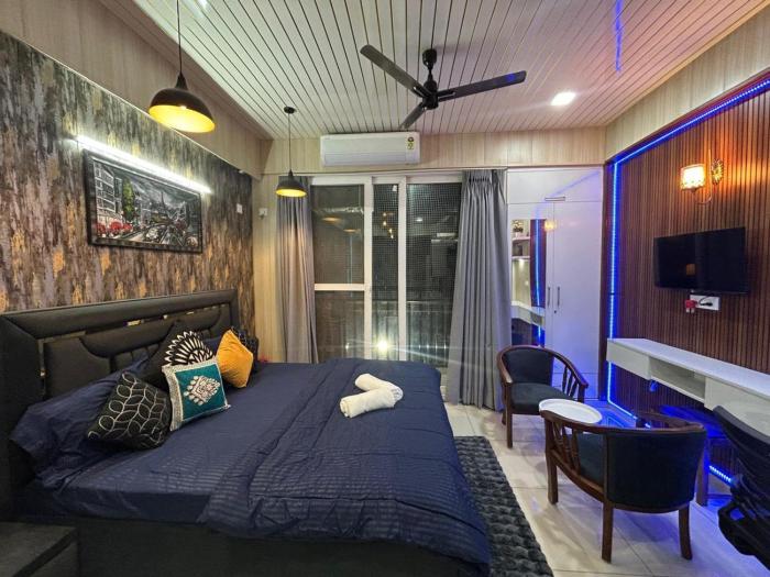 spacious 1bhk for 6 guests king and sofa beds zirakpur chandigarh mohali tricity
