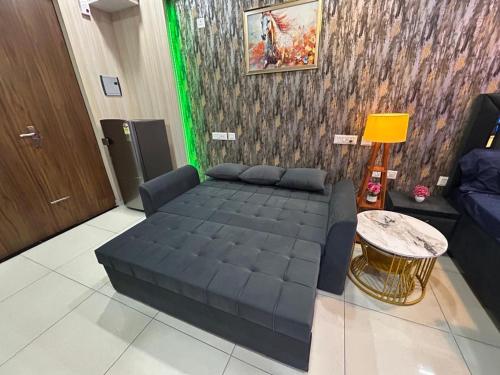 spacious 1bhk for 6 guests king and sofa beds zirakpur chandigarh mohali tricity