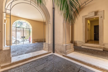 foro romano luxury flat