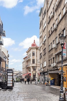 oldtown suites smardan pumo properties