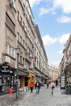 Oldtown Suites Smardan - Pumo Properties,,3 star
