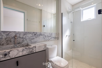 ocean view apt 550m from the beach gev1304