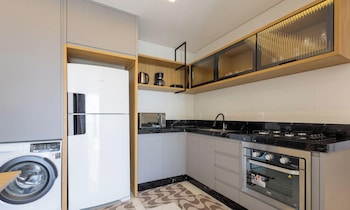 ocean view apt 550m from the beach gev1304