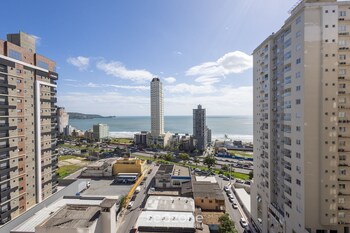 ocean view apt 550m from the beach gev1304
