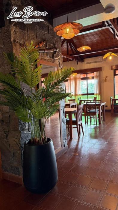 hotel and restaurant las brisas