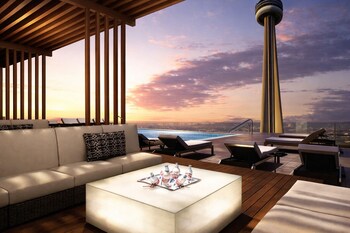 Toronto Icon Suites - Cn Tower Downtown,,4 star