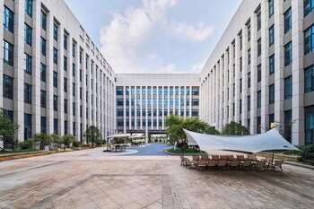 wuhan tianhe airport fliport garden hotel