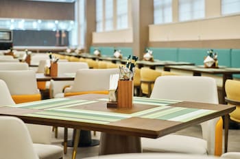 wuhan tianhe airport fliport garden hotel