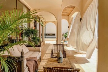 dali pure soul seaview resort hotel