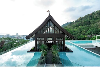 seavale patong phuket