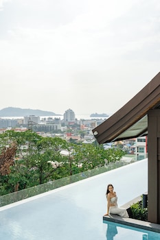 seavale patong phuket
