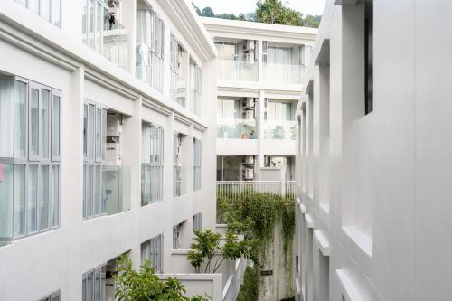 seavale patong phuket
