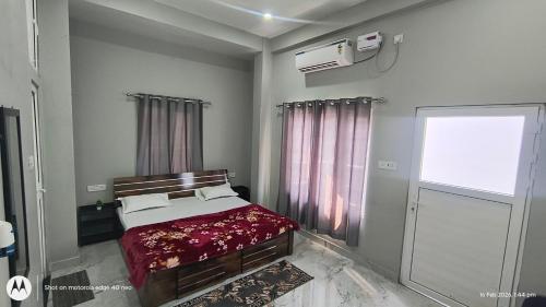 Sree Jee Stay,,2 star