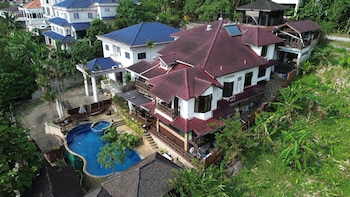 Serene Palm Heritage Tropical Villa,,4 star