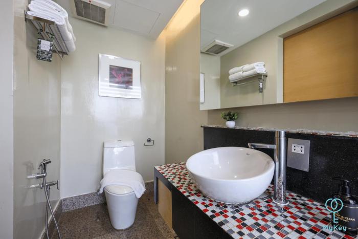 empire suites subang by mana mana