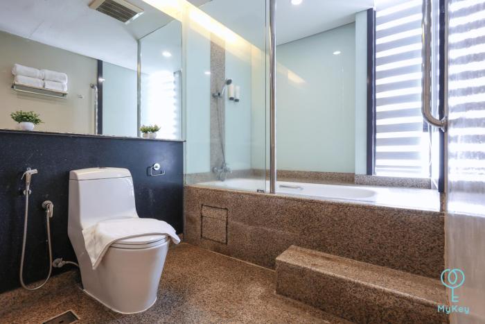 empire suites subang by mana mana