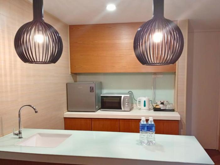 empire suites subang by mana mana