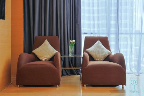 empire suites subang by mana mana