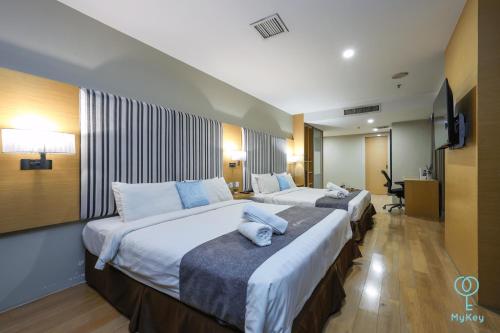 empire suites subang by mana mana