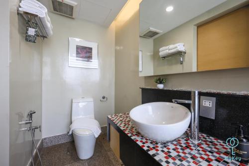 empire suites subang by mana mana