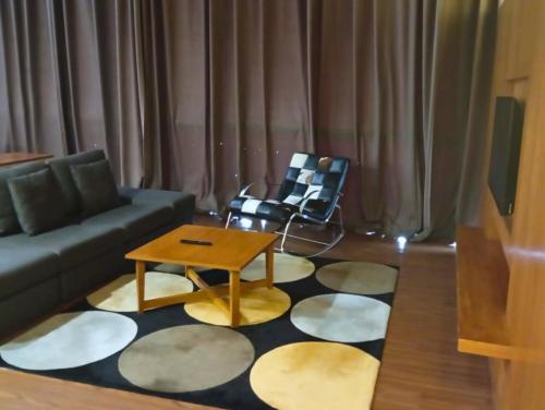 empire suites subang by mana mana
