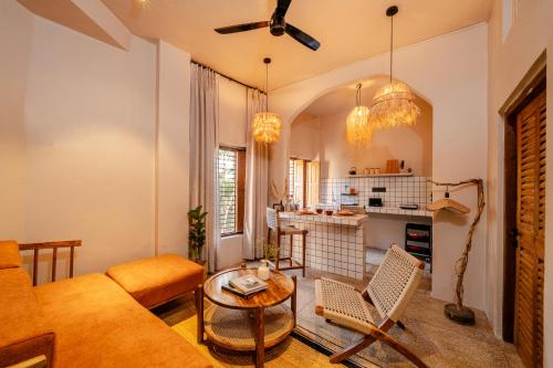 oneoff x assi a boutique homeotel