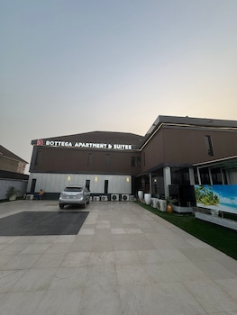 Bottega Apartment & Suites,,3 star