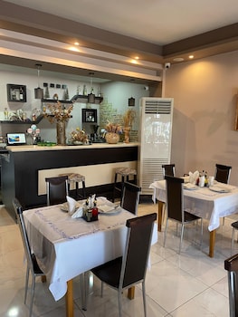 Hotel Buzi Berat,,3 star