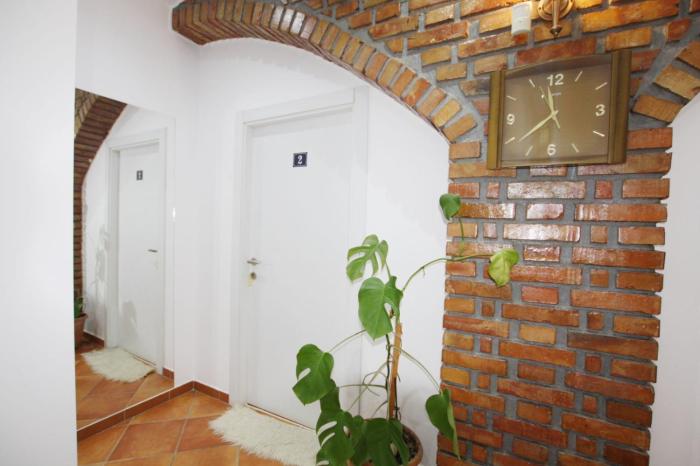 hotel buzi berat
