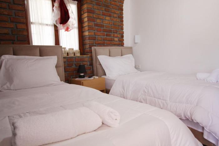 hotel buzi berat
