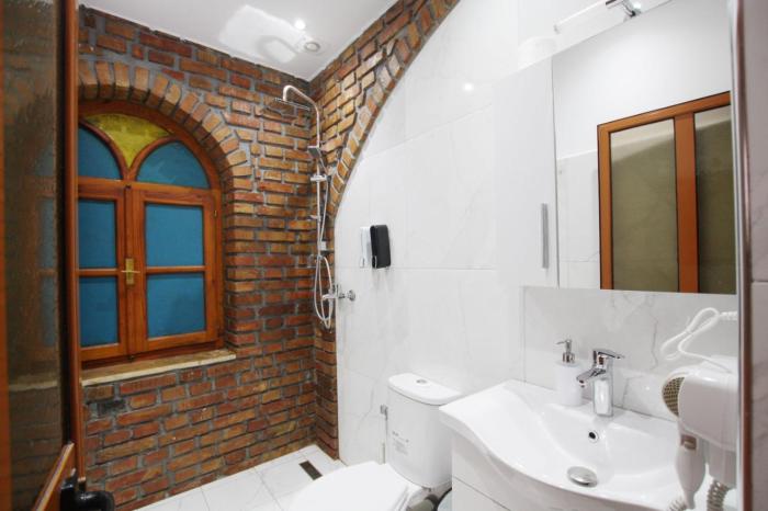 hotel buzi berat