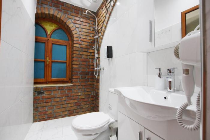 hotel buzi berat