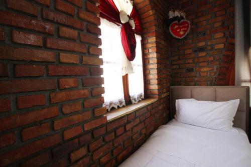 hotel buzi berat