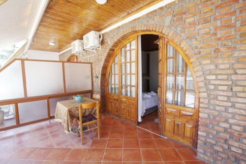 hotel buzi berat