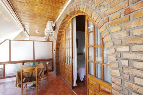 hotel buzi berat