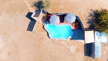 Mozhi Bushcamp,,4 star