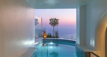 diamond on the cliff hotel andsuites
