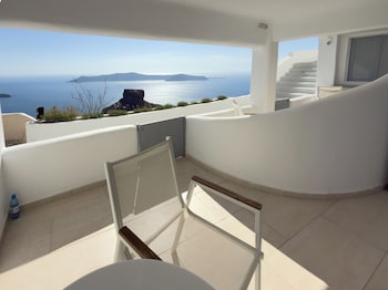 diamond on the cliff hotel andsuites