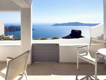 diamond on the cliff hotel andsuites