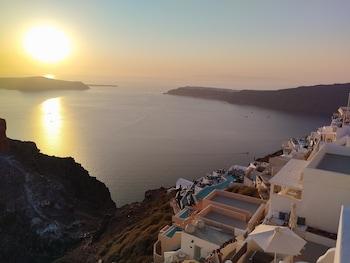 diamond on the cliff hotel andsuites