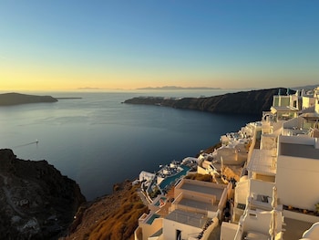 diamond on the cliff hotel andsuites
